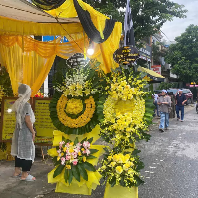 Hình ảnh hoa giao hàng thực tế