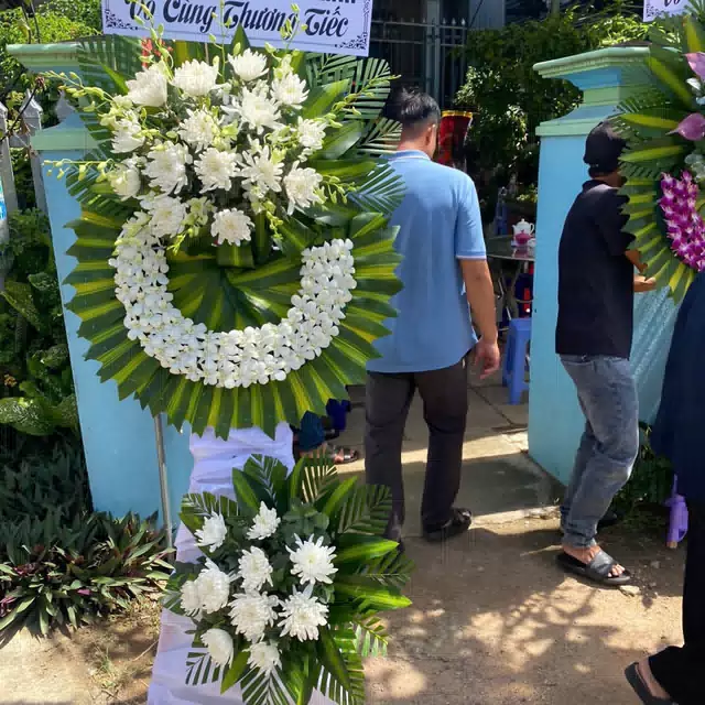 Hình ảnh hoa giao hàng thực tế