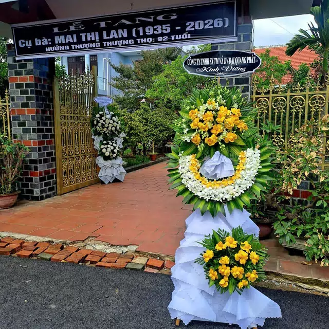 Hình ảnh hoa giao hàng thực tế