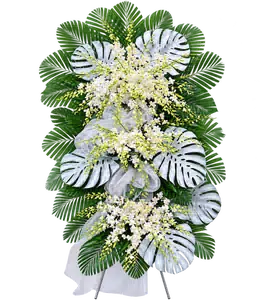 Kệ Hoa Chia Buồn Trắng Xanh Dáng Hoa Cân Xứng