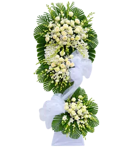 Kệ Hoa Chia Buồn Trắng Xanh Thiết Kế Tinh Gọn